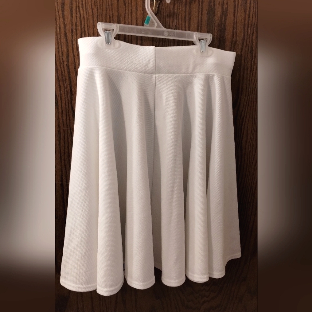 Urban Coco Women's Basic Versatile White Skirt